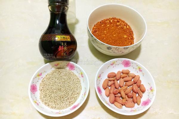 自制辣椒酱的做法图解1