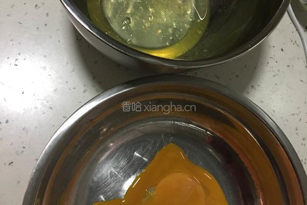 八寸戚风蛋糕的做法图解2