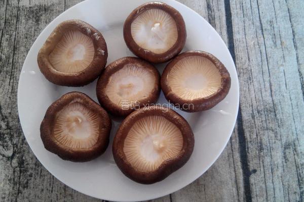 香菇蒸鹌鹑蛋的做法图解4