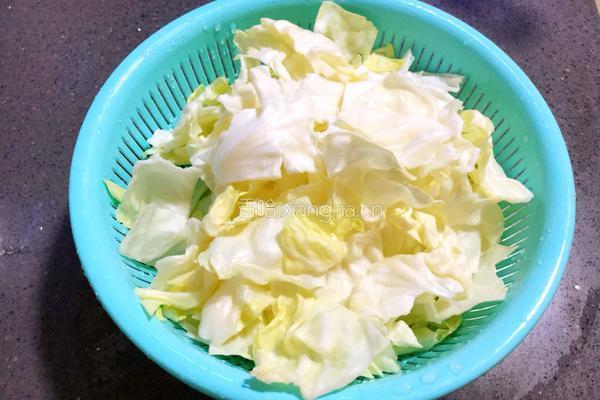 蚝油手撕包菜的做法图解3