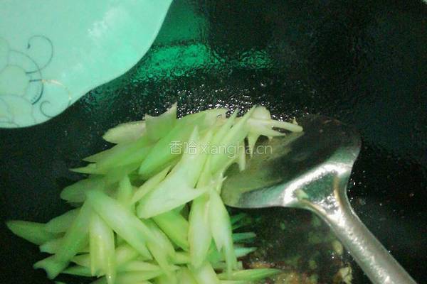 西芹炒牛肉的做法图解7