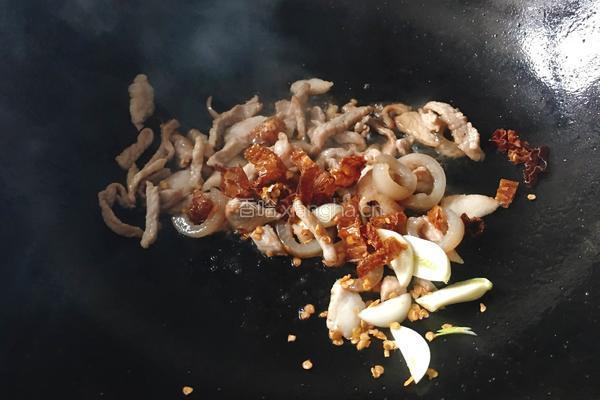 蚝油荷兰豆炒肉的做法图解7