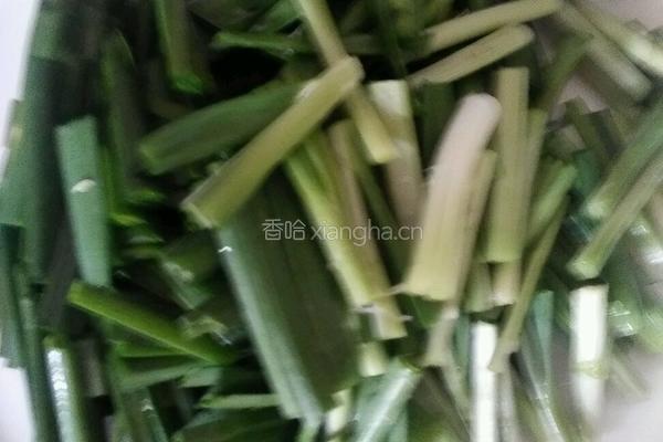 鸡蛋炒韭菜的做法图解2