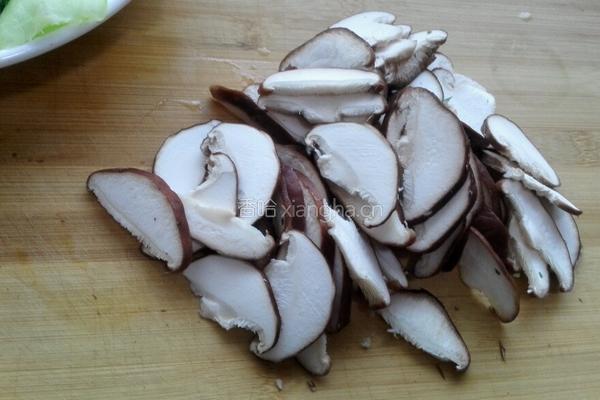 香菇油菜的做法图解5