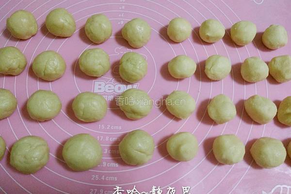 蛋黄酥的做法图解15