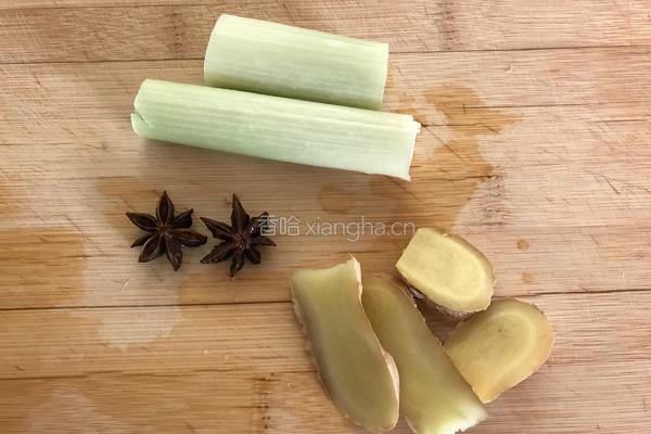 自制肉皮冻的做法图解5