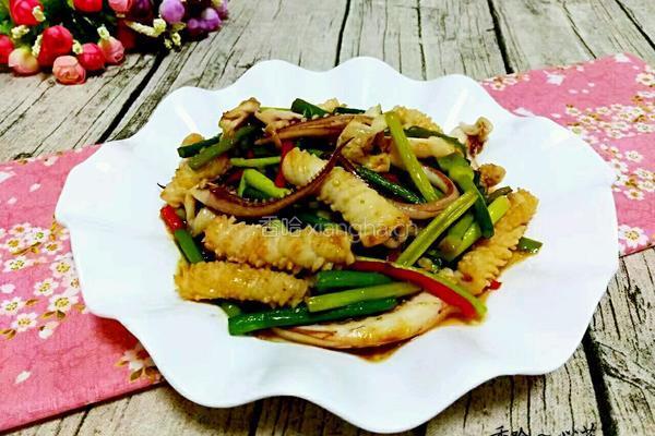 蒜苔炒鱿鱼的做法图解10