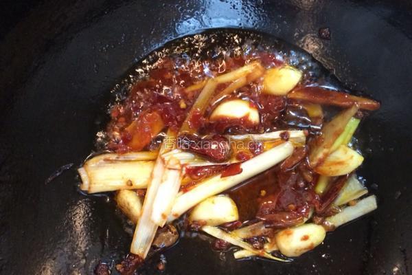 麻辣鱿鱼锅的做法图解4