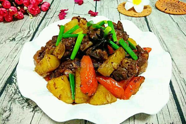 胡萝卜土豆焖鸡腿