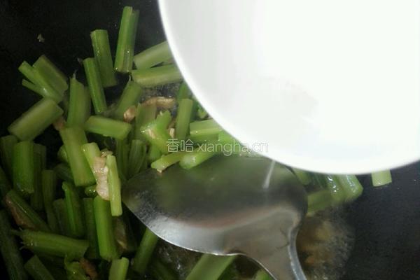 芹菜炒肉的做法图解7