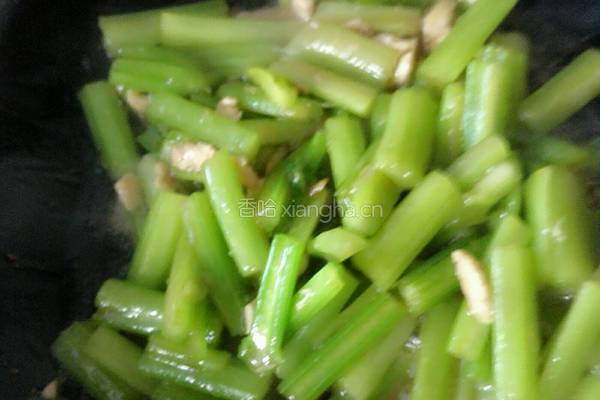 芹菜炒肉的做法图解8