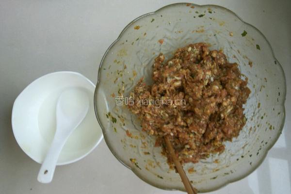 肉圆西葫芦汤的做法图解3