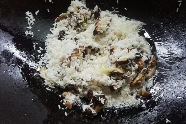香菇瘦肉粥的做法图解10