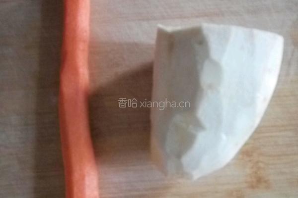 小米胡萝卜地瓜粥的做法图解1