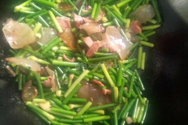 蒜毫炒腊肉的做法图解7