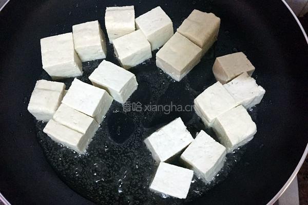 黄豆酱焖煮豆腐的做法图解3