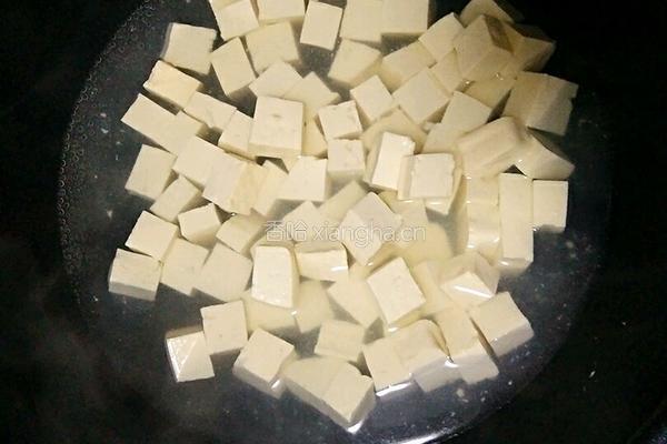 小葱拌豆腐的做法图解3