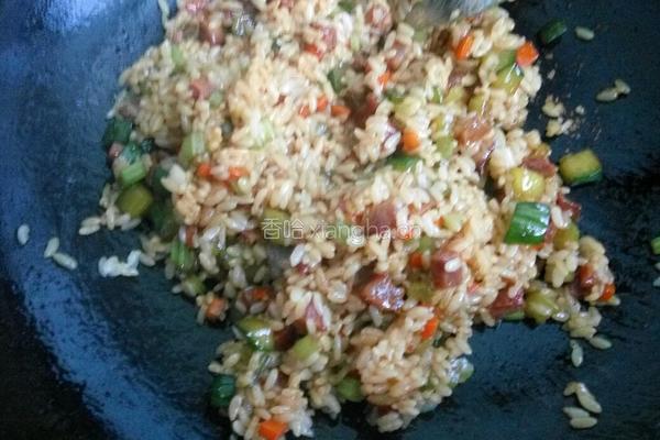 酱油炒饭的做法图解11
