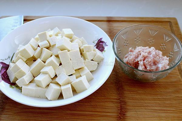 肉末豆腐的做法图解2