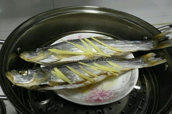 风味蒸鱼的做法图解2