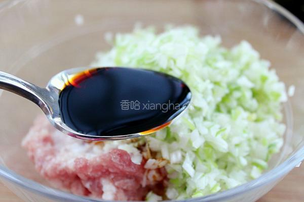 猪肉大葱锅贴的做法图解7