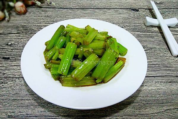 醋溜芹菜的做法图解9