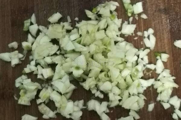 老干妈炝豆芽的做法图解2
