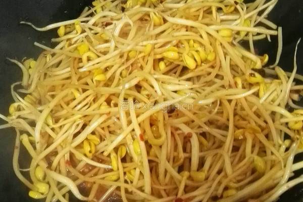 老干妈炝豆芽的做法图解6