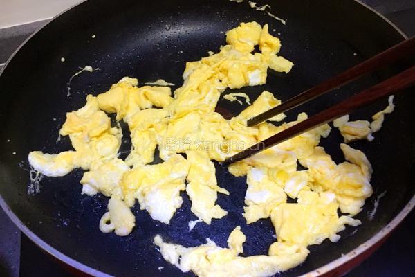 蒜蓉辣酱炒面的做法图解6