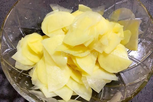 蚝油土豆片的做法图解2