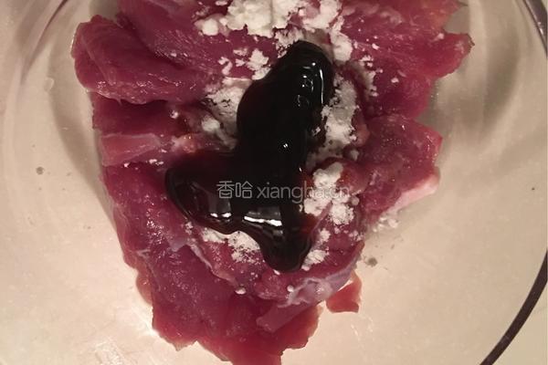 黄瓜炒肉片的做法图解2