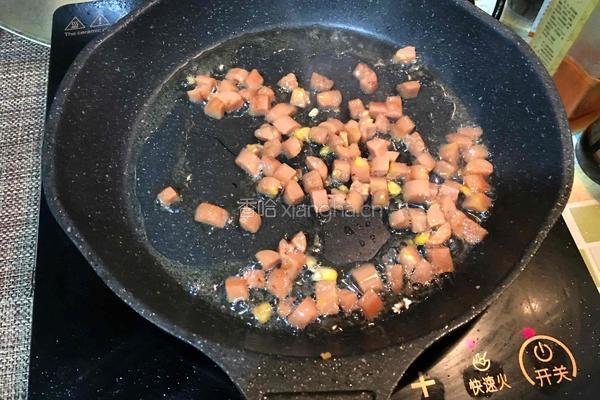 酱油炒饭的做法图解4