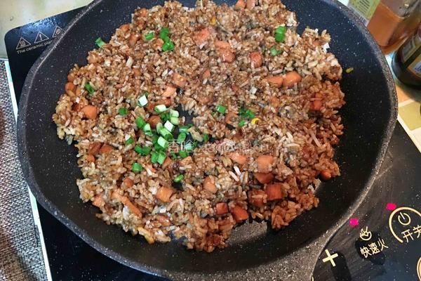 酱油炒饭的做法图解10