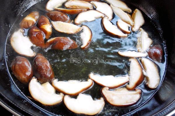 蚝油香菇油菜的做法图解7