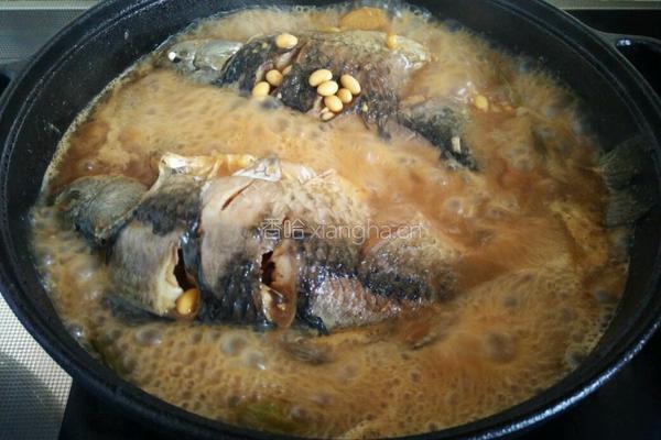 黄豆炖鲫鱼的做法图解9