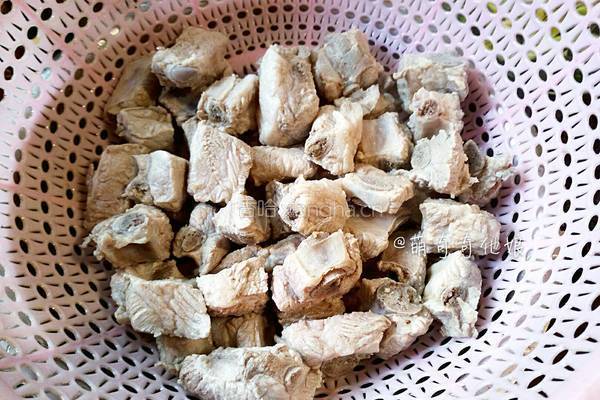 蒜蓉辣酱烧排骨的做法图解3