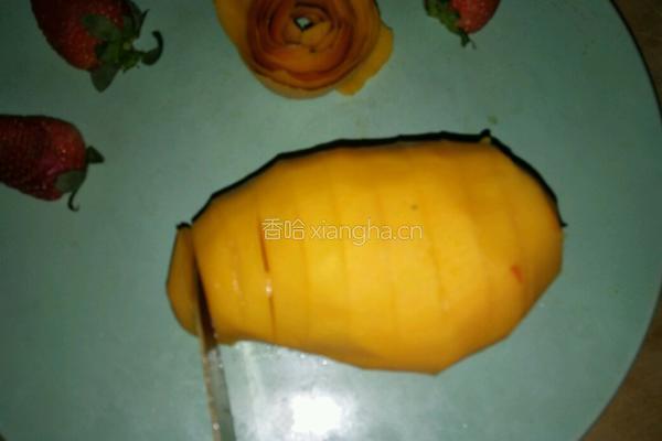 芒果草莓果拼的做法图解7