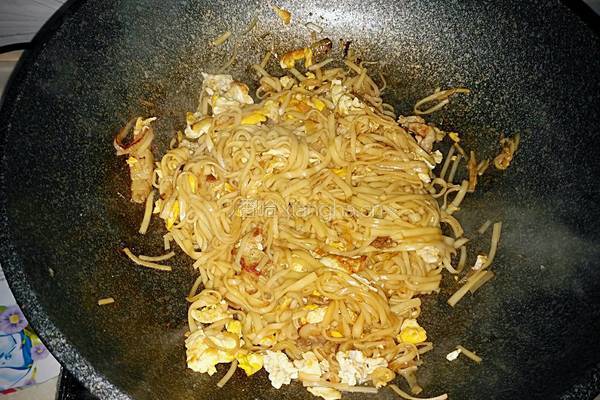 早餐肉丝炒面的做法图解4
