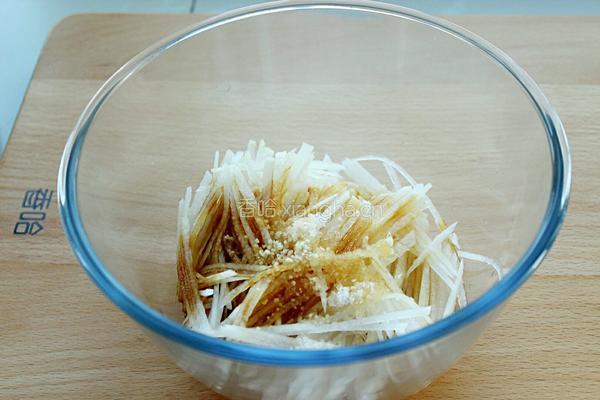 凉拌白萝卜的做法图解5