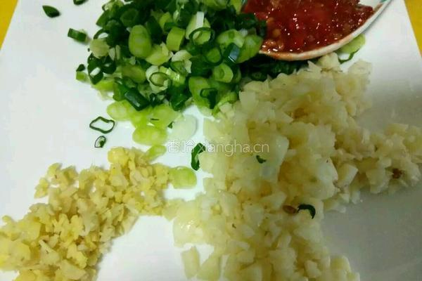炒蚬肉的做法图解3