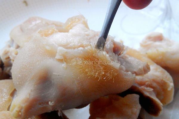 美味黄豆酱香猪蹄的做法图解3