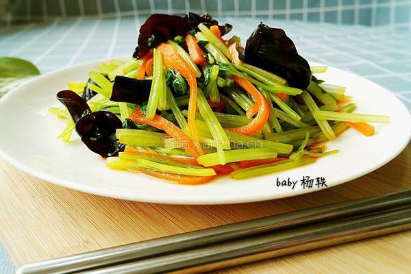 凉拌香芹的做法图解8