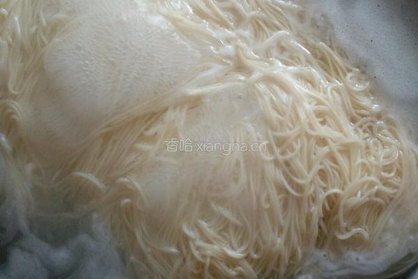 菠菜鸡蛋面的做法图解4