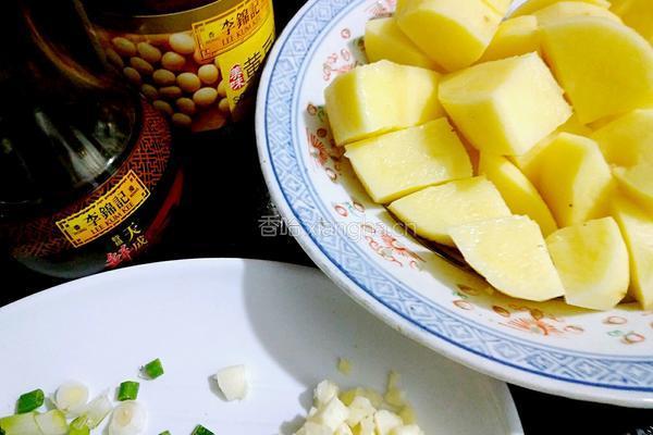 酱烧土豆的做法图解2