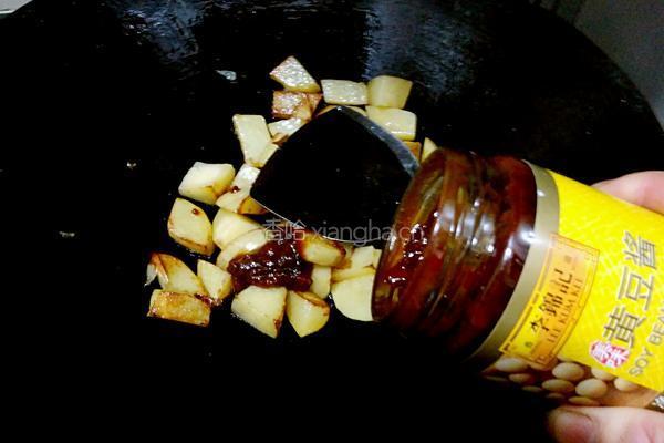 酱烧土豆的做法图解5