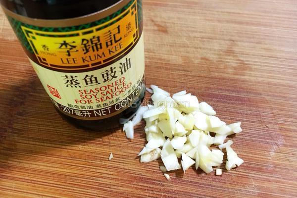 肉沫豌豆的做法图解1
