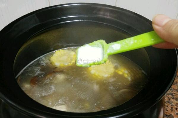 茶树菇玉米老鸡汤的做法图解8