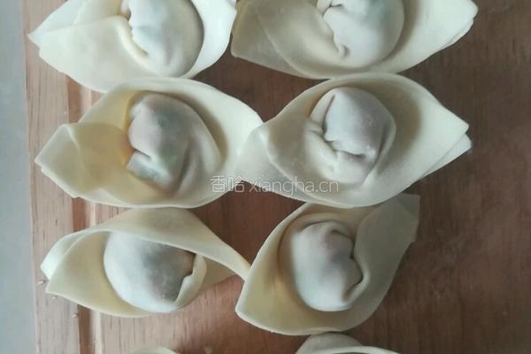 韭菜猪肉馅馄饨的做法图解5