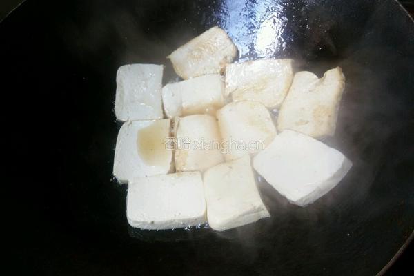 香煎豆腐的做法图解3