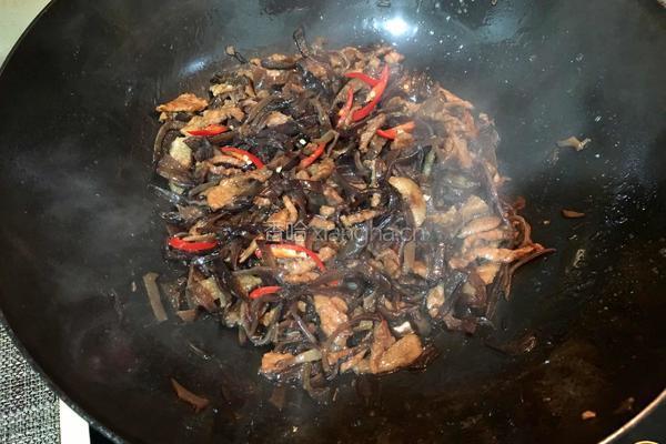 木耳炒肉丝的做法图解7